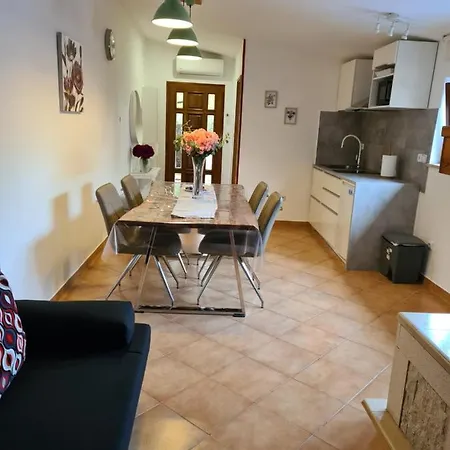 Apartment Volmefamily Pula